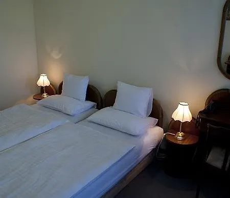Uni 3* Balatonfured